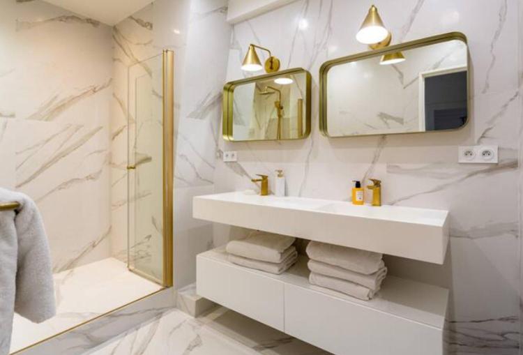 2 Bedroom Champs Elysee * Paris