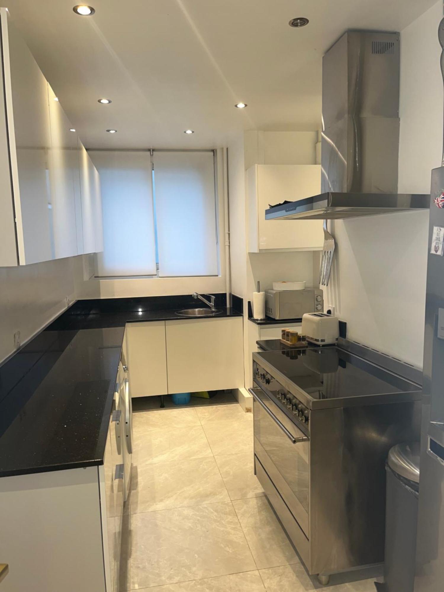 Apartment 2 Bedroom Champs Elysee